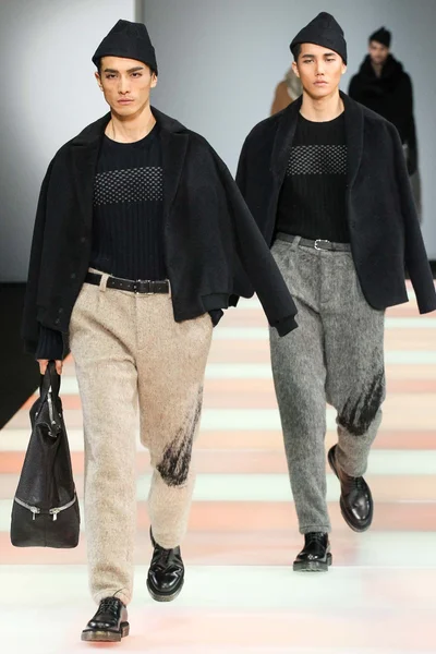 Look 4